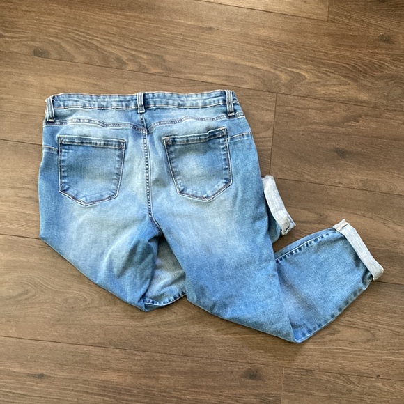 Jeans - Picture 2 of 2